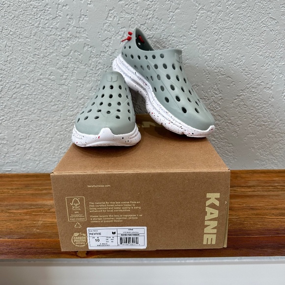 Kane Footwear - Grey with White Speckle - Mens 10 / Womens 12 - Picture 2 of 3